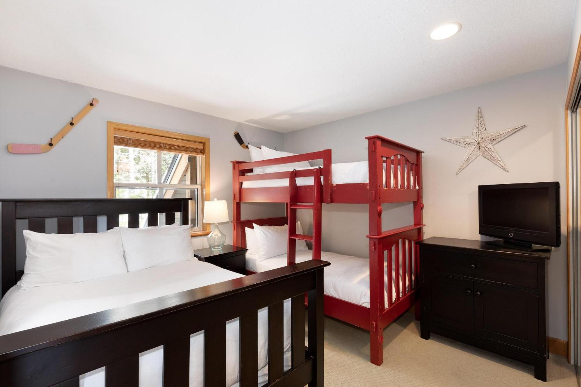 Alpine Greens 8 | Bright Townhome Near Blackcomb, Walk Or Shuttle To Skiing, Secure Parking Whistler Exterior foto
